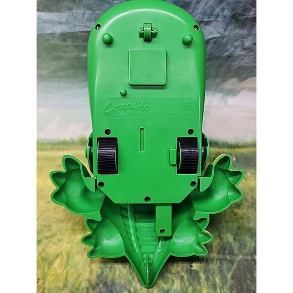 Vintage 1990 Crocodile Dentist Original Game 12 teeth, pliers, Rules MB - Picture 5 of 6